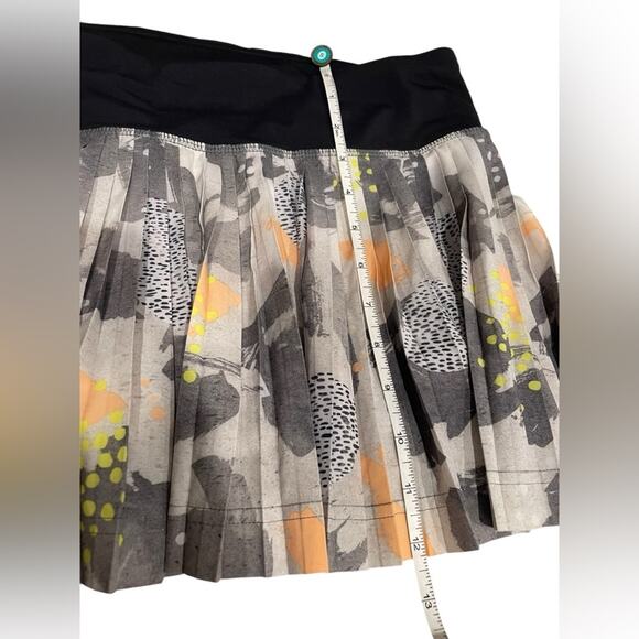 Lululemon Pleat to Street‎ II Pleated Skirt Pickle Ball, Tennis, Golf- Size 6 - Picture 8 of 10